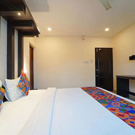 Zion Plaza Hotell Nedumbassery Eksteriør bilde