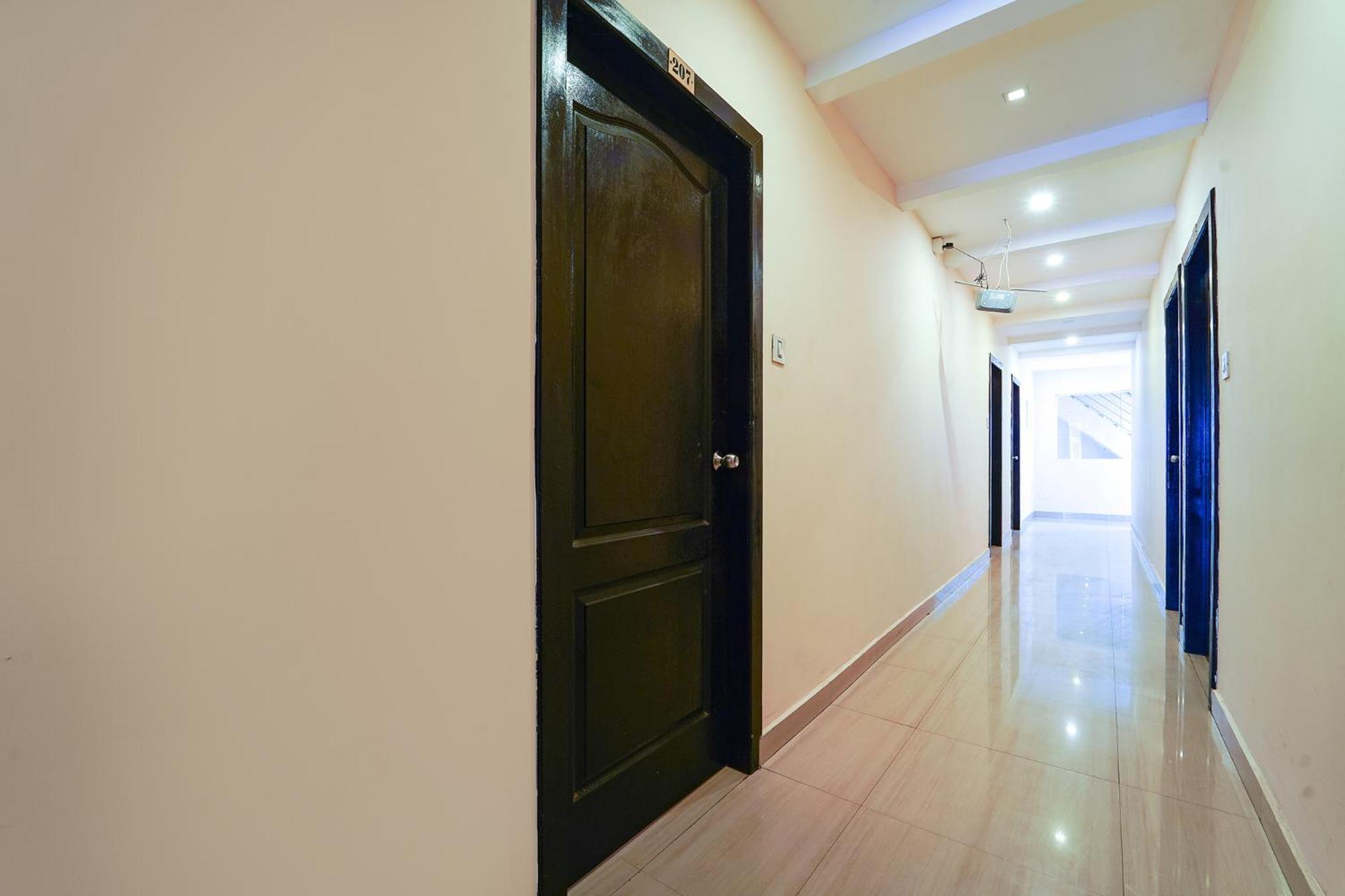Zion Plaza Hotell Nedumbassery Eksteriør bilde