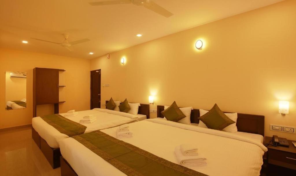 Zion Plaza Hotell Nedumbassery Eksteriør bilde